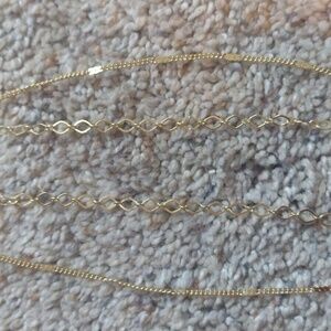 Elegant Gold layering Necklaces- set of 2